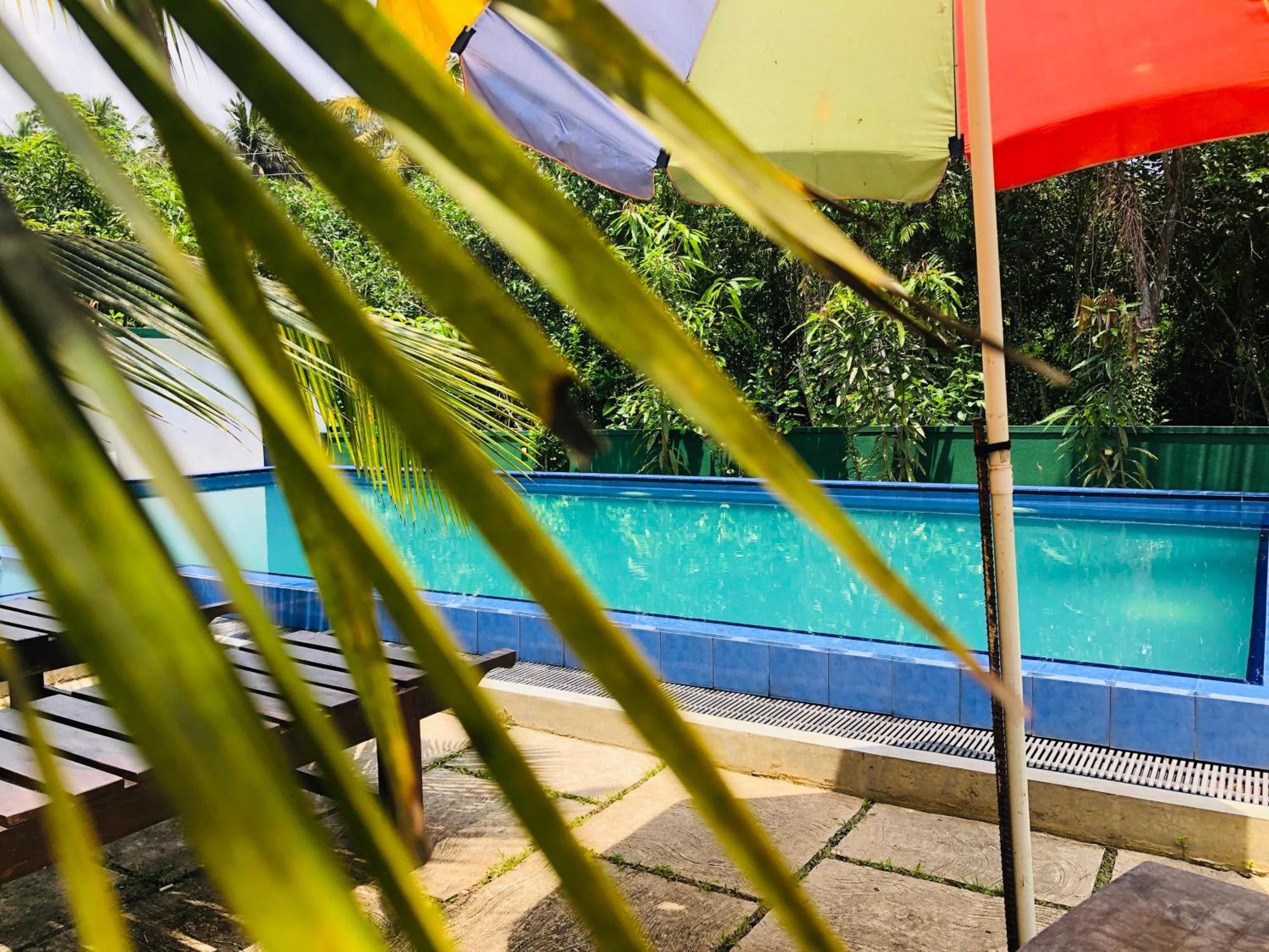 Jungle Restaurant And Villa Унаватуна Экстерьер фото