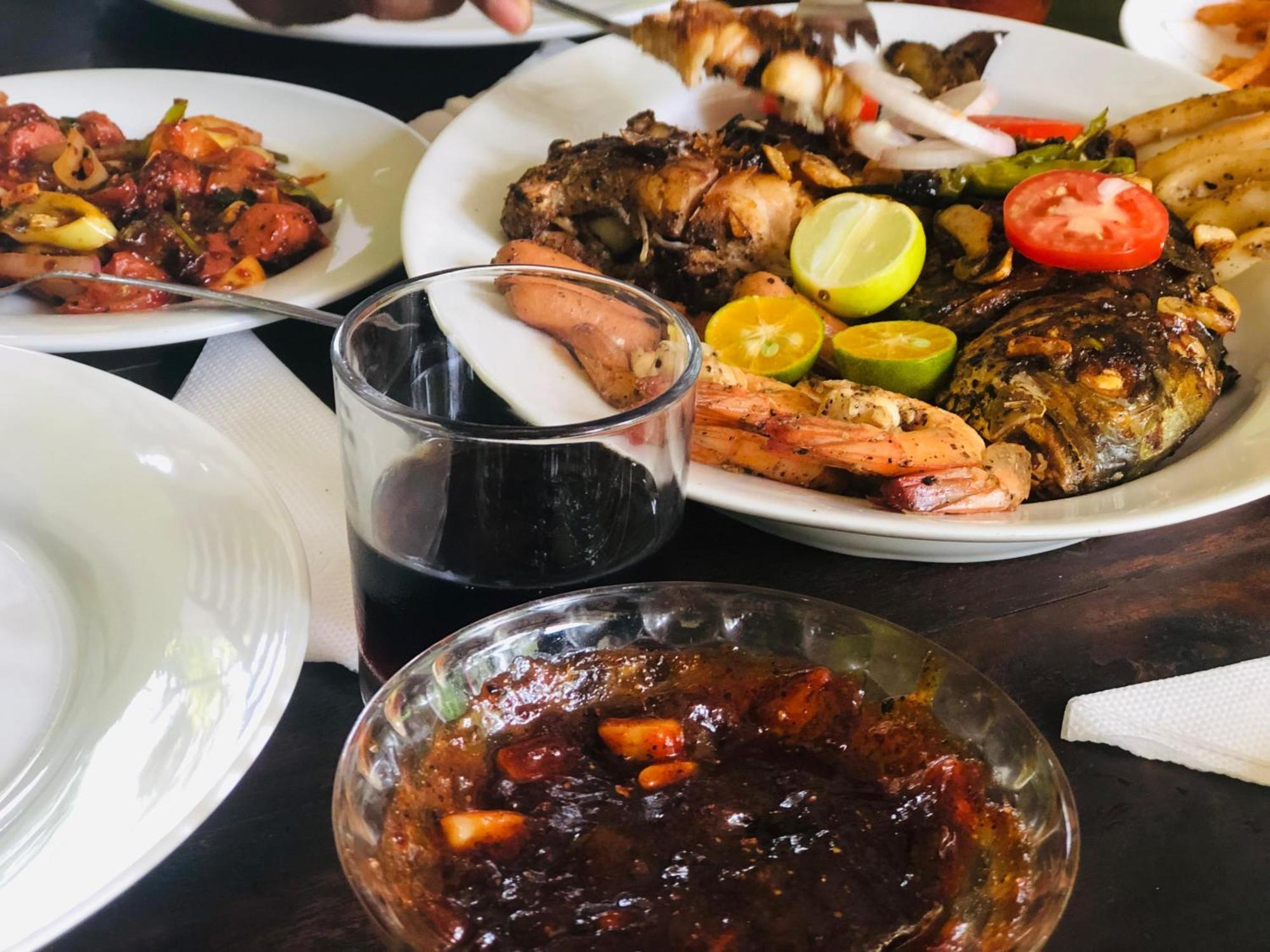 Jungle Restaurant And Villa Унаватуна Экстерьер фото