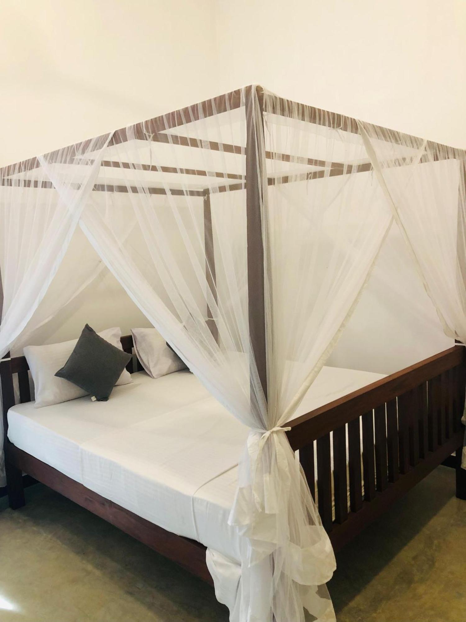 Jungle Restaurant And Villa Унаватуна Экстерьер фото